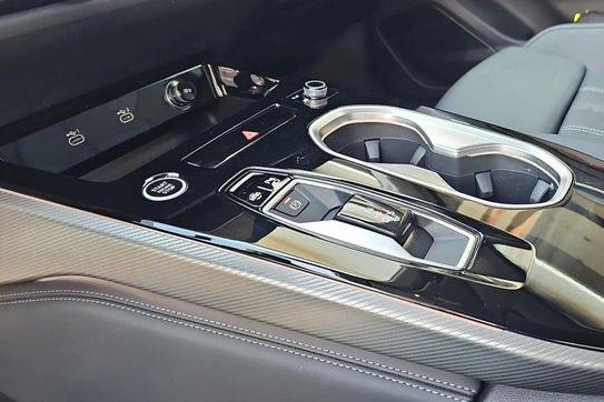Audi A6 e-Hybrid quattro Avant
