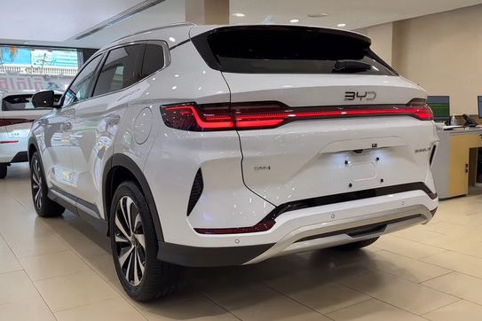 BYD Seal U DM-i  Design AWD