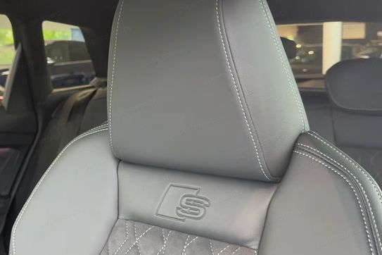 Audi Q4 e-tron Performance