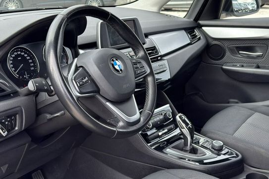 BMW Seria 2 216d aut