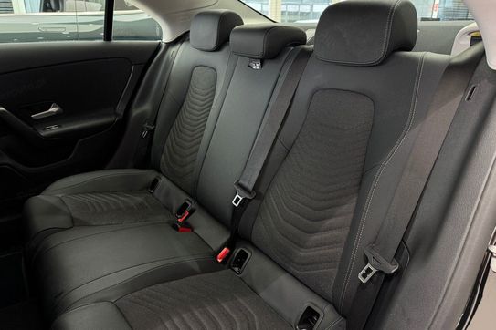 Mercedes CLA 200 mHEV 7G-DCT