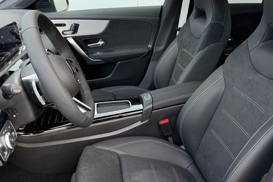 Mercedes CLA 200 AMG Line