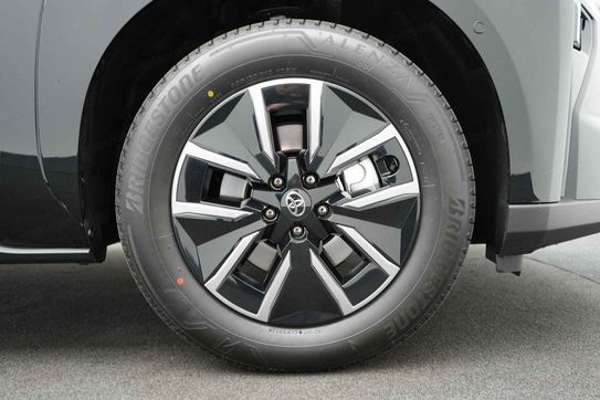 Toyota bZ4X Style EV