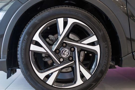 Toyota C-HR 1.8 Hybrid