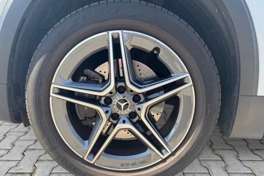 Mercedes GLB 200 4-Matic AMG Line 8G-DCT