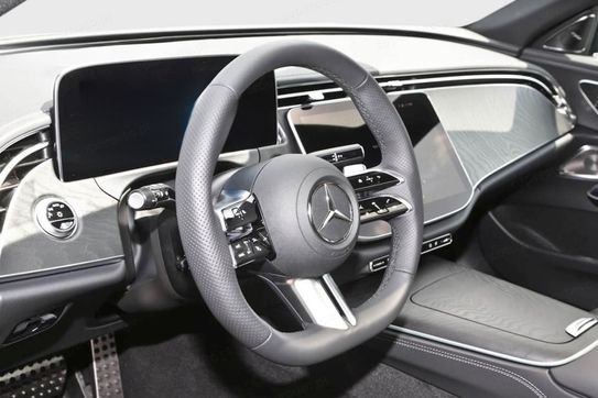 Mercedes Klasa E 220 d 4-Matic AMG