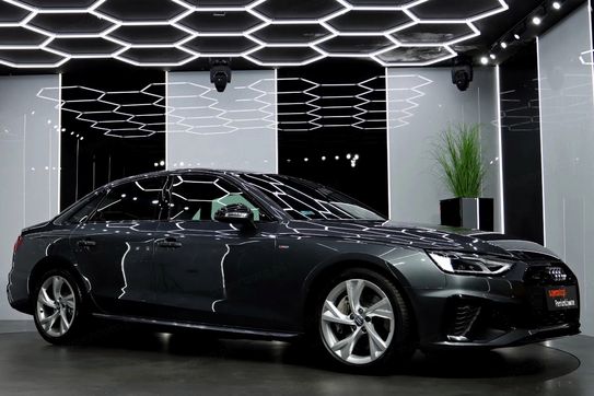 Audi A4 45 TFSI quattro S Line