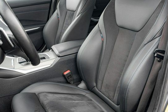 BMW Seria 3 330e xDrive M Sport sport-aut