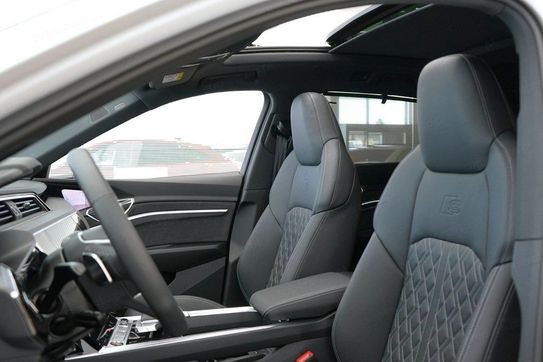 Audi Q8 SQ8 TFSI quattro Tiptronic