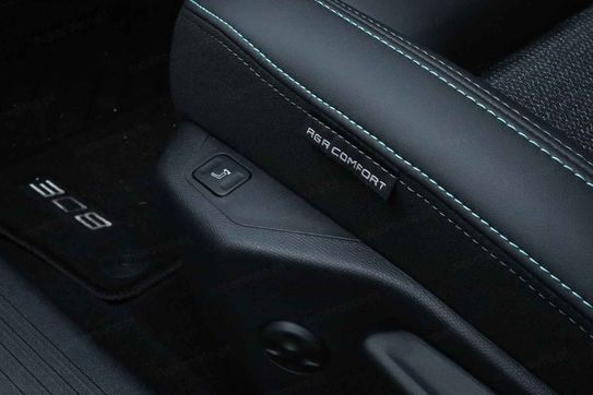 Peugeot 308 Allure EAT8 1.5 BlueHDi