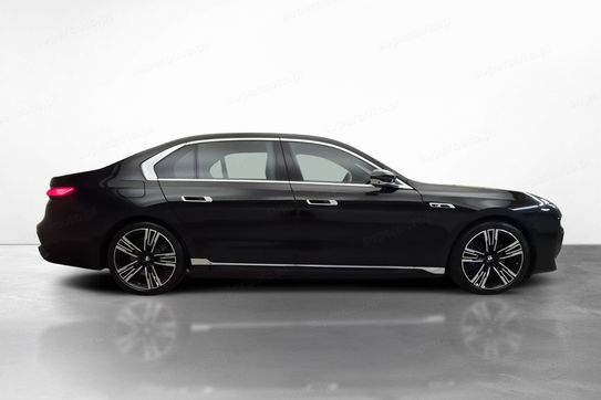 BMW Seria 7 M760e PHEV xDrive sport-aut