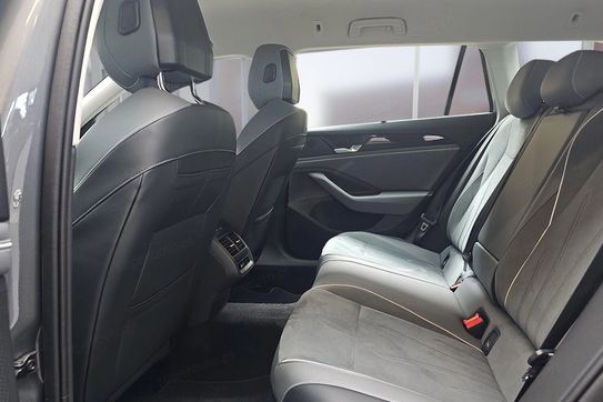 Volkswagen Passat 1.5 TSI  DSG