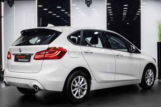 BMW Seria 2 218d Advantage aut