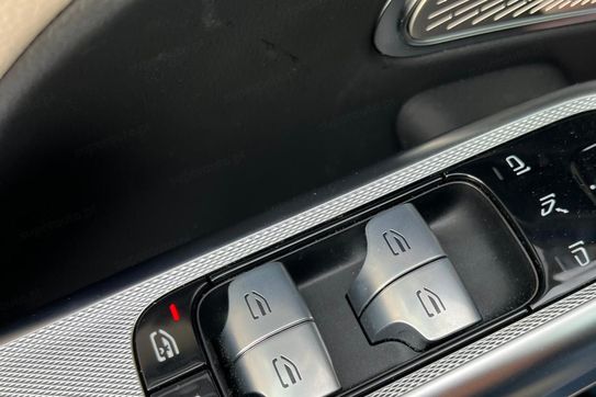 Mercedes Klasa E 220 d  4-Matic AMG