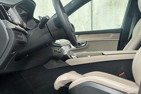 Volvo XC90 T8 AWD Plug-In Hybrid Ultra Dark 7os aut