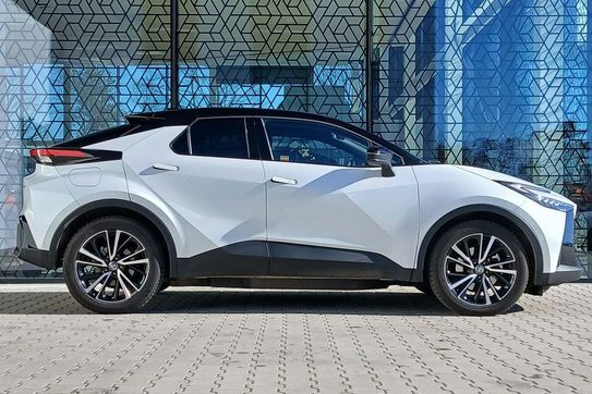 Toyota C-HR Hybrid Dynamic Force Executive AWD