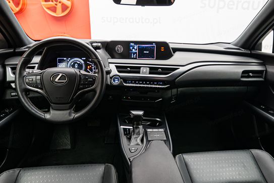 Lexus UX 250h F Impression