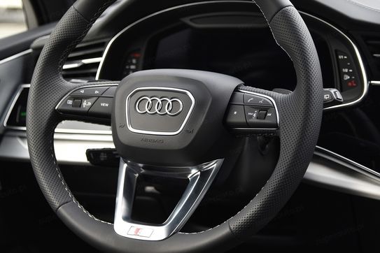 Audi Q7 TDI quattro S Line