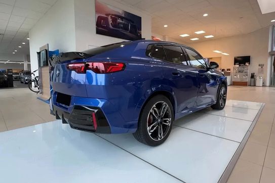 BMW iX2 eDrive20 M Sport