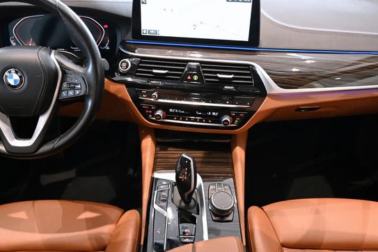 BMW Seria 5 518d mHEV Luxury Line aut