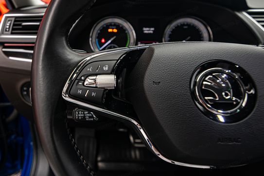 Skoda Superb 1.4 TSI Plug-In Hybrid L&K DSG