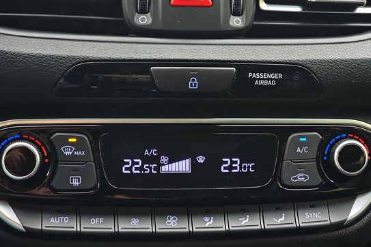 Hyundai i30 1.5 T-GDI Smart DCT