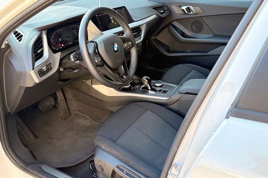 BMW Seria 1 118i Advantage aut