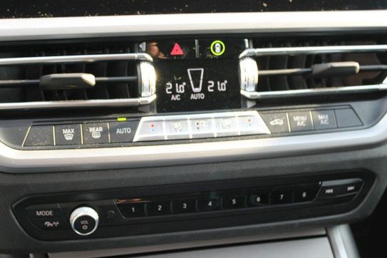 BMW Seria 3 318i