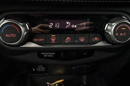 Nissan Juke 1.0 DIG-T N-Connecta