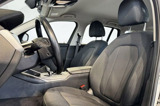 BMW Seria 3 318i Advantage aut