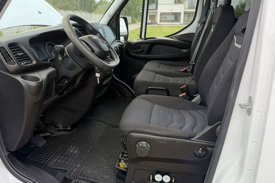 Iveco Daily 35S18 V (16m3) Zabudowa Brygadowa