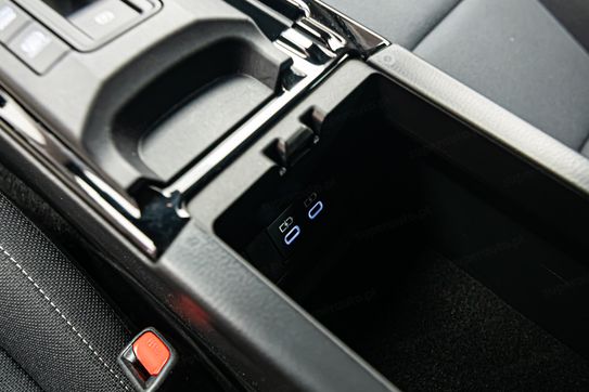 Toyota Prius 2.0 Plug-in Hybrid Prestige