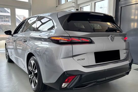 Peugeot 308 Allure EAT8 1.5 BlueHDi