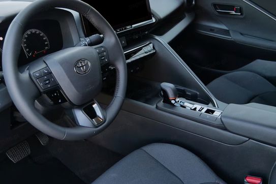 Toyota C-HR Style 2.0 Hybrid Dynamic Force Plug-in