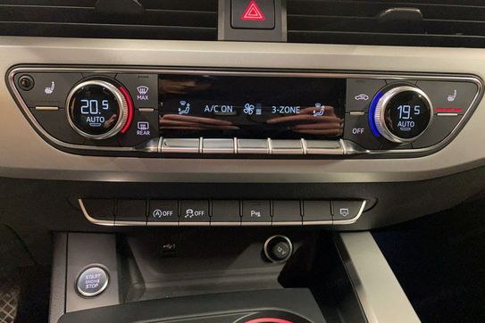Audi A4 35 TFSI mHEV Advanced S tronic