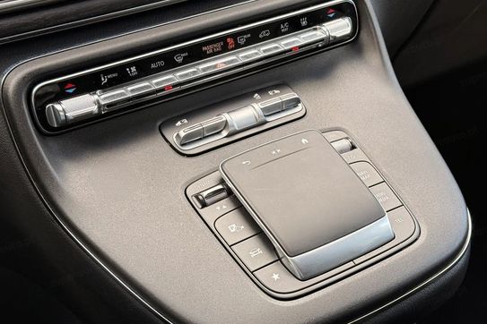 Mercedes V Klasa 300 d Extralang 4MATIC 9G-Tronic Avantgarde