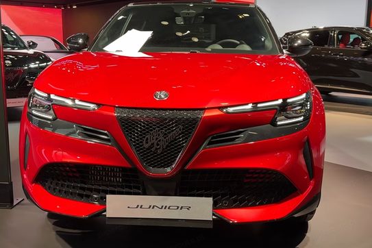 Alfa Romeo Junior 1.2 Ibrida Ti