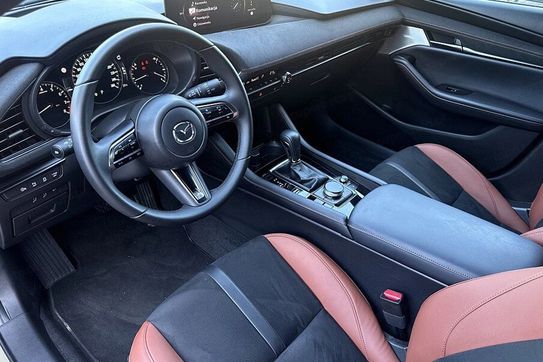Mazda 3 2.0 Nagisa