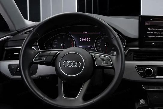 Audi A4 35 TFSI mHEV S tronic