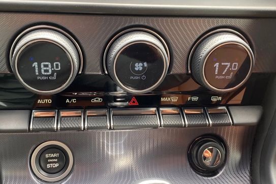 Jaguar F-Type Turbo P300 RWD R-Dynamic