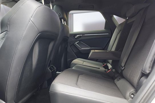 Audi Q3 35 TFSI mHEV S-Line S tronic