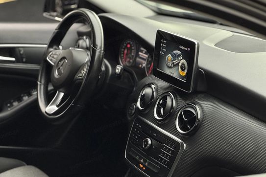 Mercedes GLA 180 7G-DCT