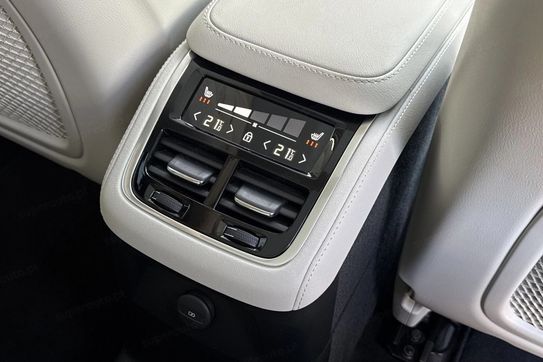 Volvo XC90 T8 AWD Plug-In Hybrid Ultra Bright 7os