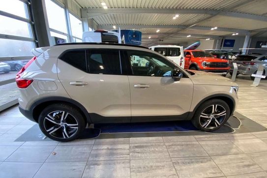 Volvo XC40 B3 Plus Dark