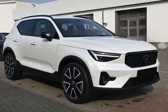 Volvo XC40 B4 Plus Black Edition
