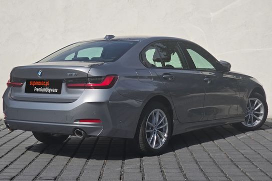 BMW Seria 3 318i