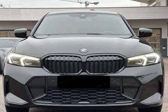BMW Seria 3 330i xDrive M Sport