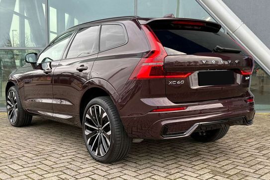 Volvo XC60 T6 Plug-In Hybrid AWD Ultra Dark