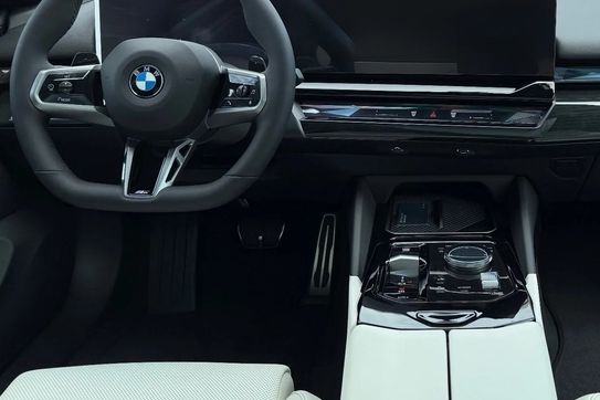 BMW Seria 5 520d xDrive M Sport