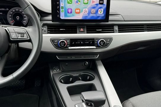 Audi A4 35 TFSI mHEV S Line S tronic